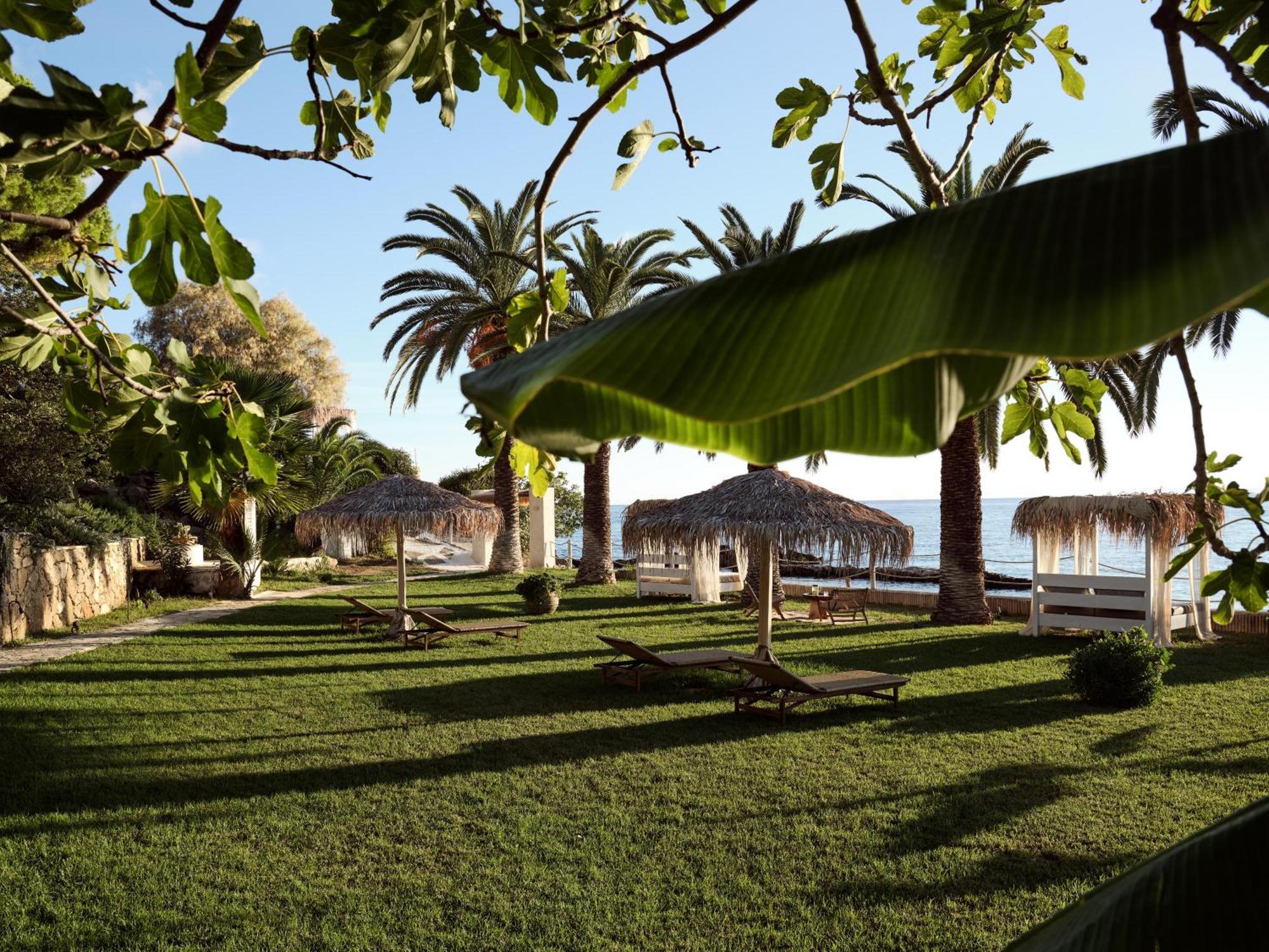 Calypso Villas Amoudi Esterno foto